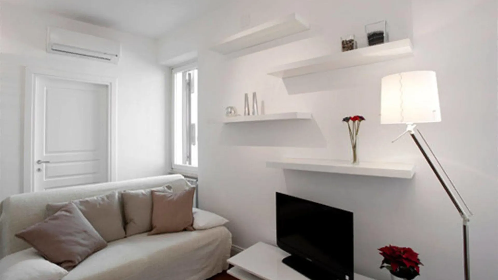Maison Giulia By Hili Rome 2*,  Italy